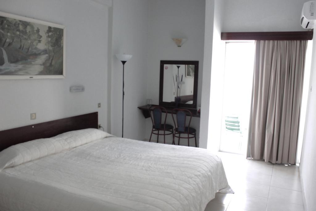 Hotel Marko Loutraki  Exterior photo