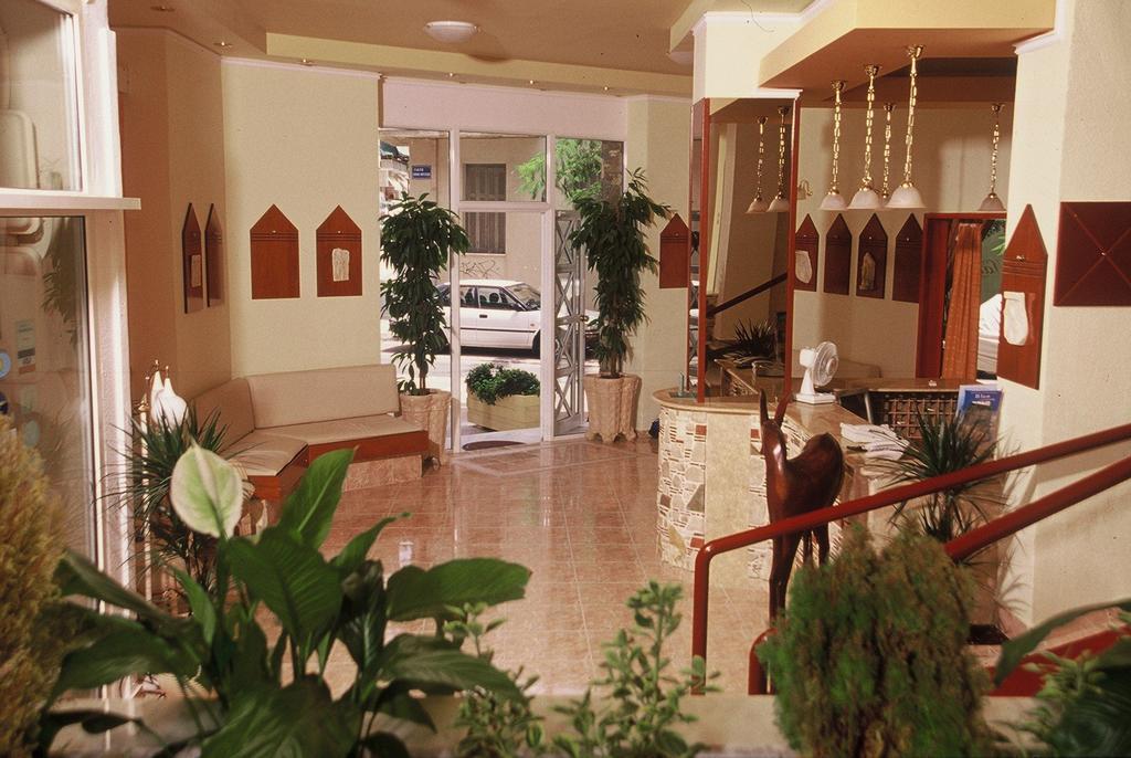 Hotel Marko Loutraki  Exterior photo